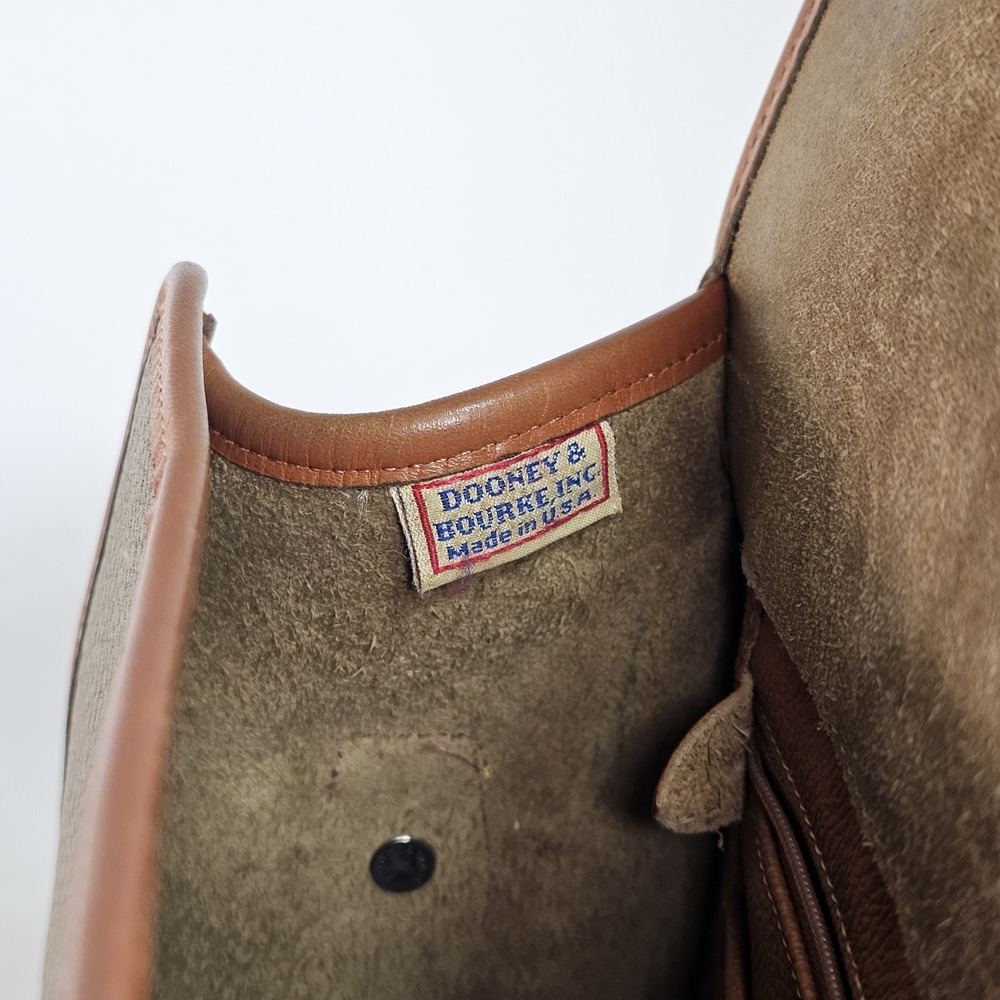 Vtg 90's Dooney & Bourke All Weather Leather Crossbody Bag Essex Flap Tan USA - Picture 14 of 16